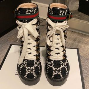 💥Authentic 💥 Gucci TWEED Boot